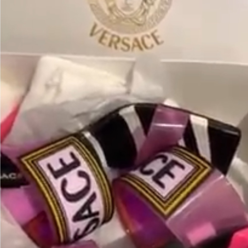 Autentique Versace heels , ruber lightly used